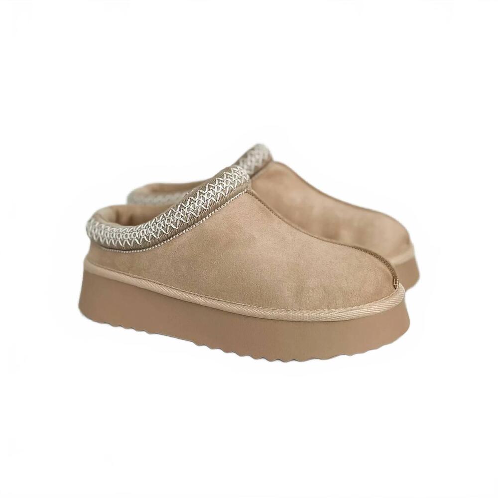 NEW MIA SHOES women's faux suede platform slip ons slipper in oat